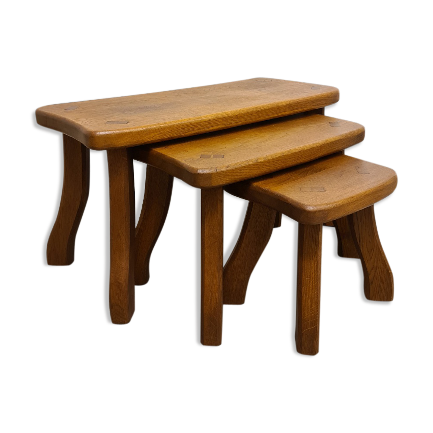 Pull out tables, 70