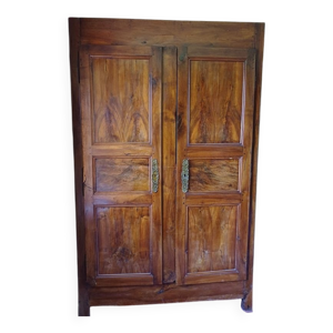 Armoire ancienne en bois