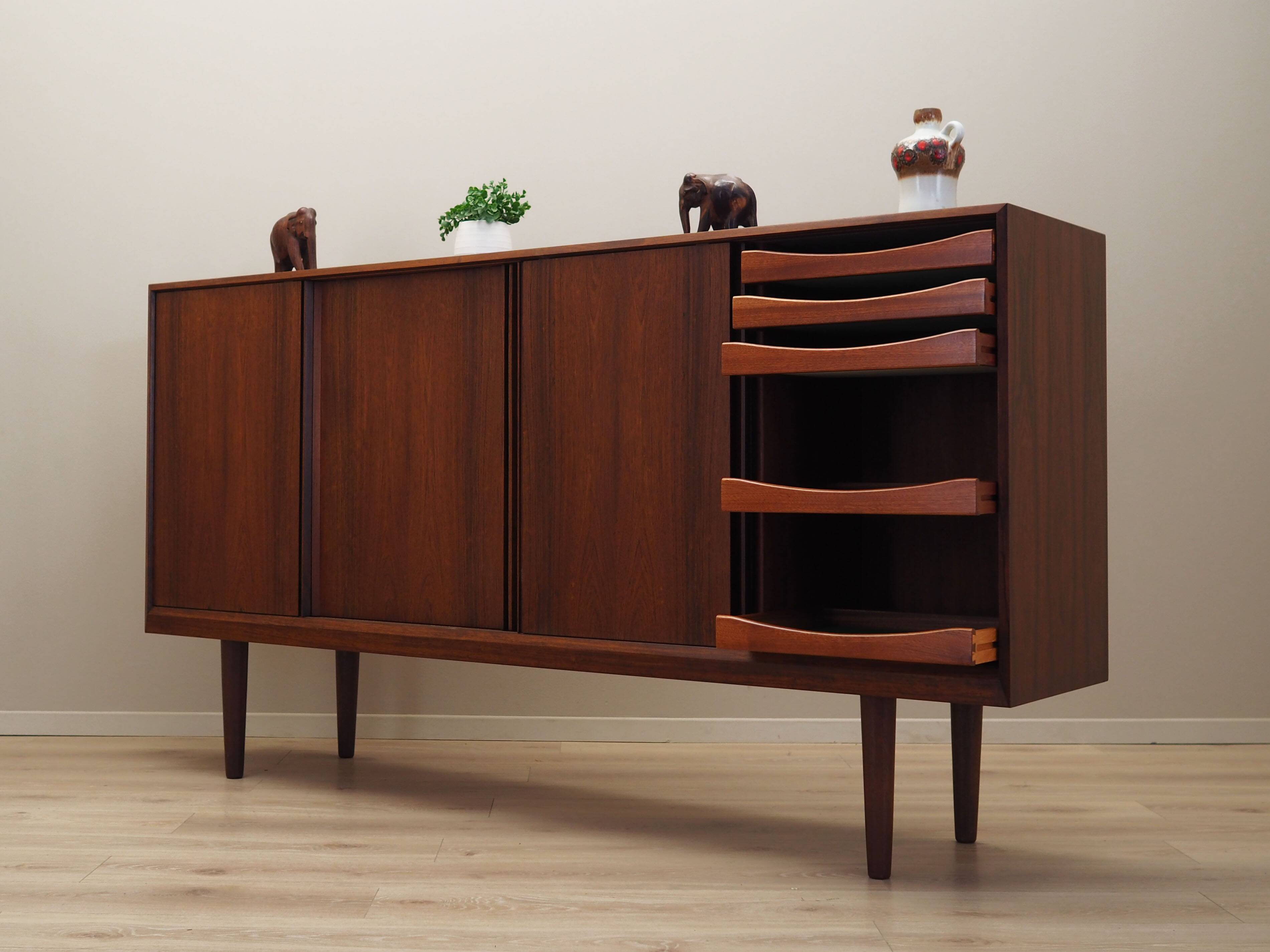 Buffet haut en palissandre, design danois, années 1970, production : Danemark