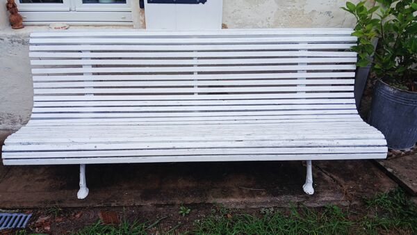 Banc de jardin en fonte et lattes de bois, début XX ème
