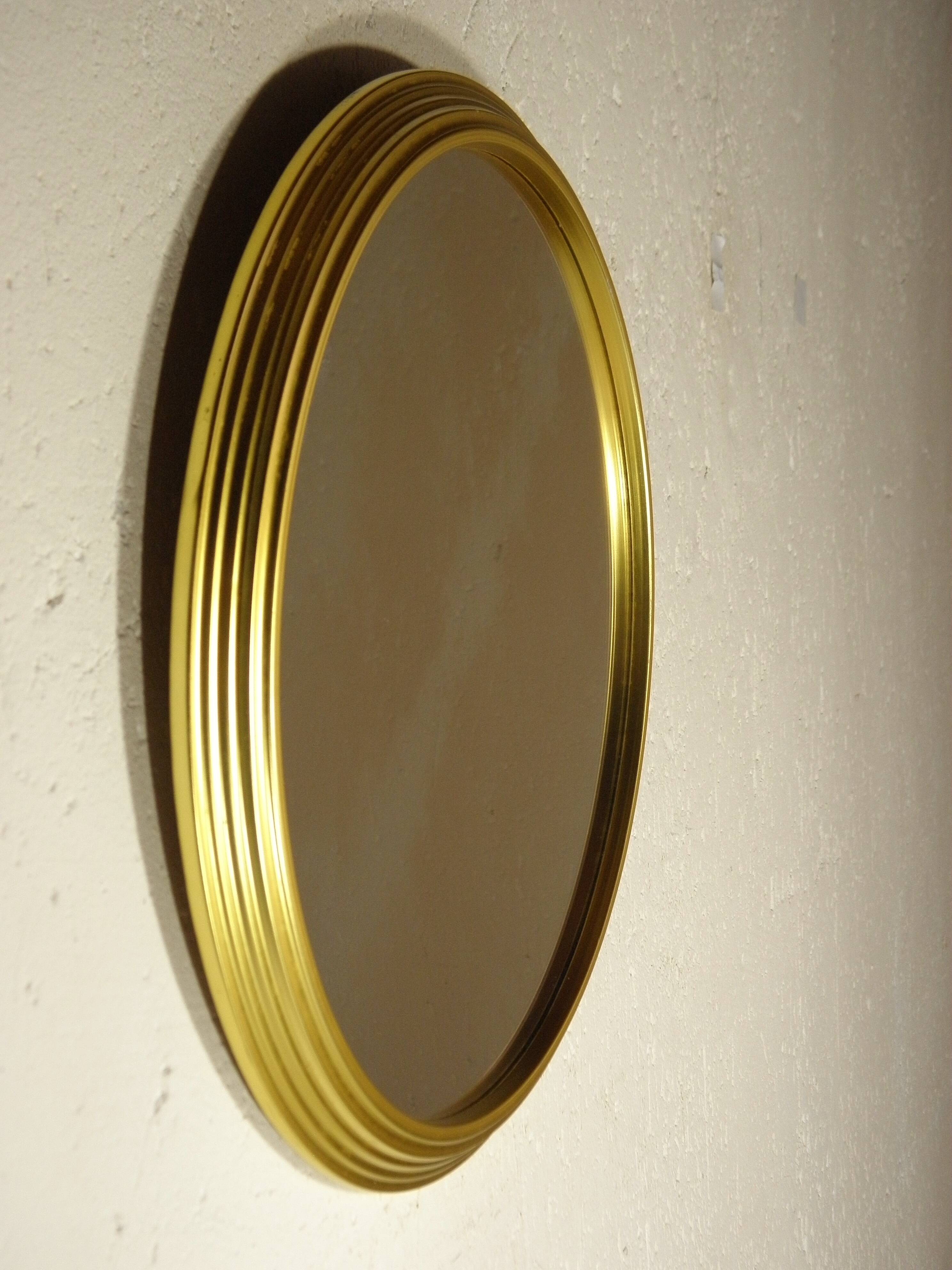 Round gold metal mirror 31 cm
