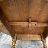 Round table with flaps
