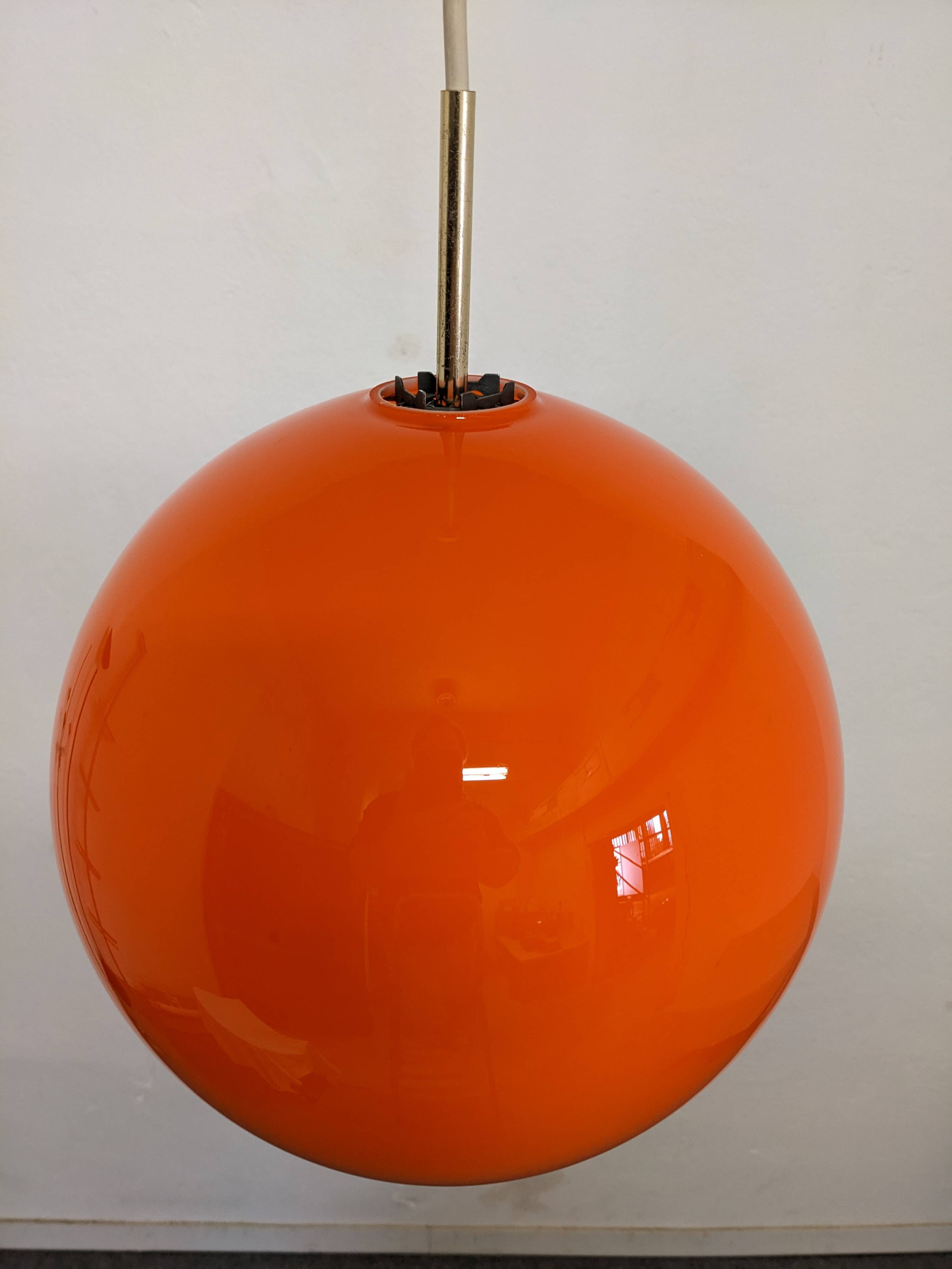 Suspension boule XL en opaline orange des années 60/70