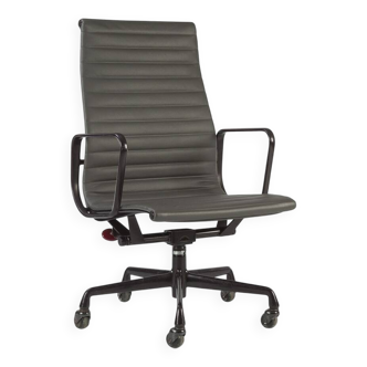 Chaise de bureau exécutive Eames EA337 originale Herman Miller gris/aubergine