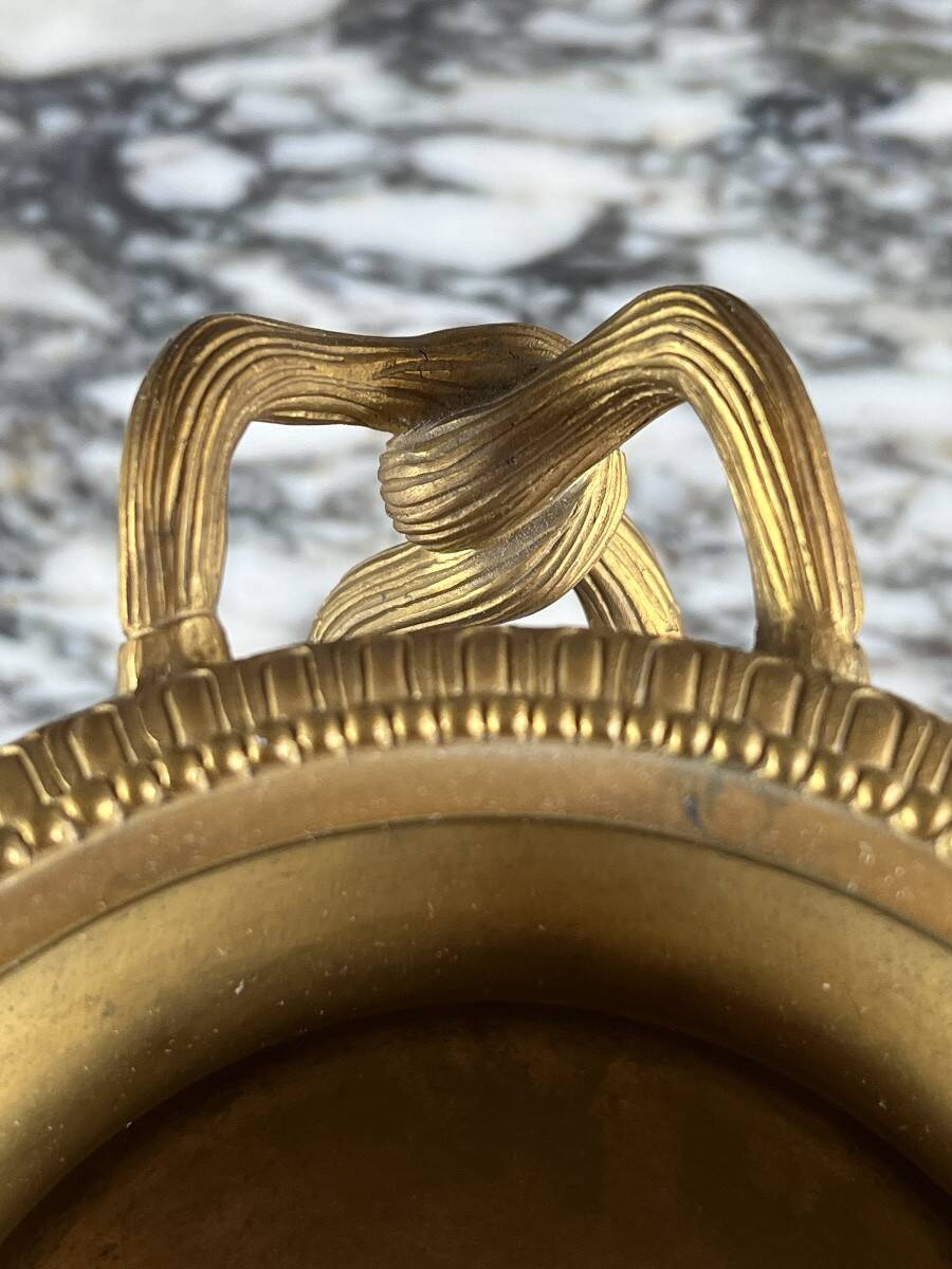 Large Pompeian-style bronze cup with two handles, 19th century.