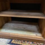 Entrance bench with storage