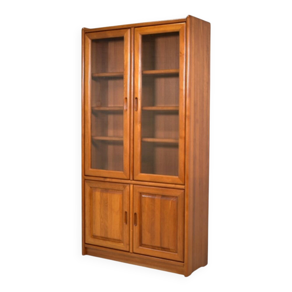 Vitrine par Dyrlund années 1970 en teck massif scandinave, haut meuble danois.