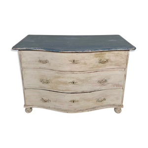 Commode galbée en chêne