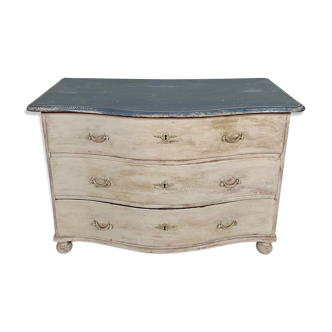Curved chest of drawers in fine oak XVlllème