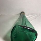 Ancienne bouteille verre moulé vert forme arrondie