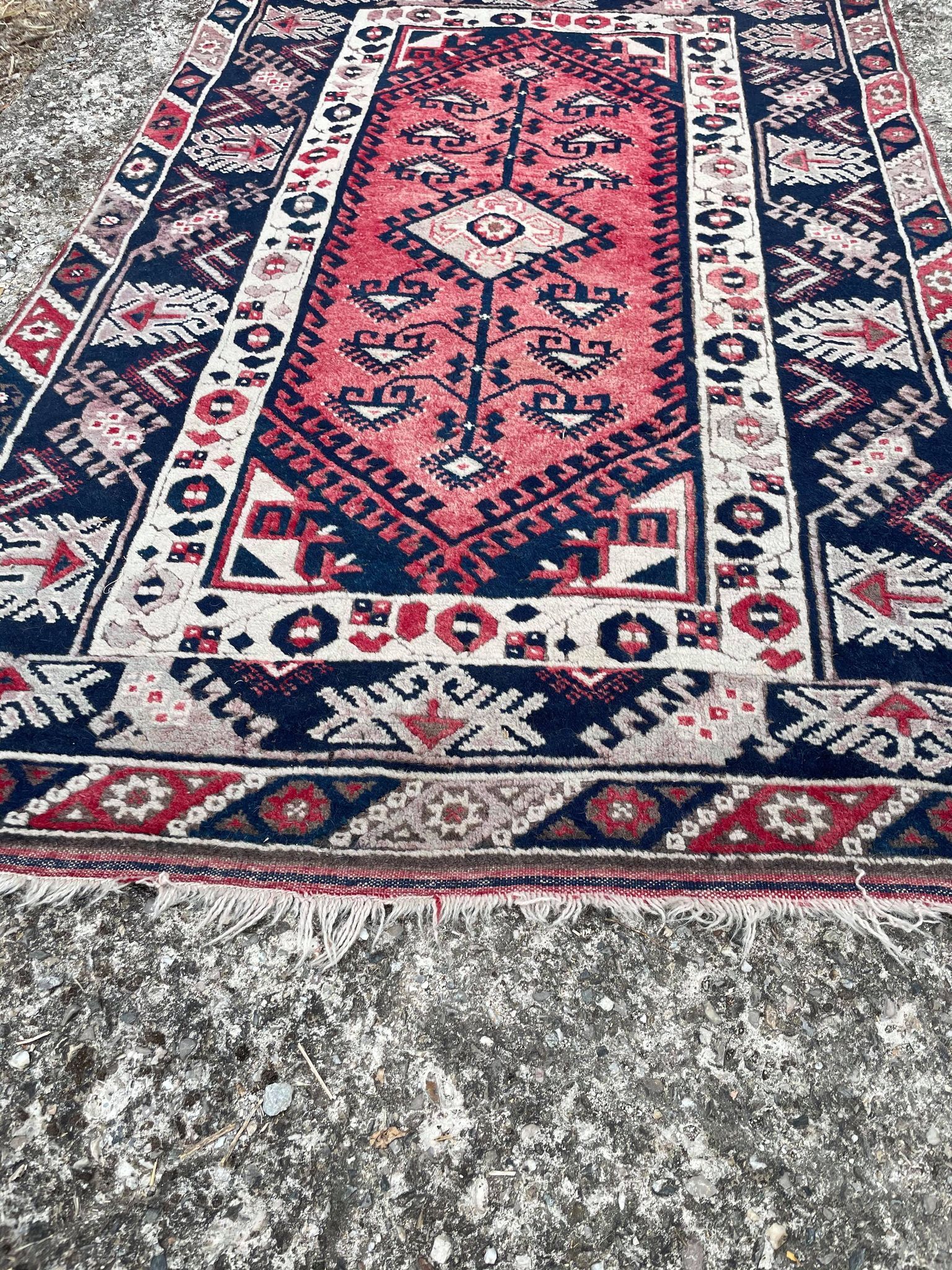 Iranian Persian carpet, 118x182cm