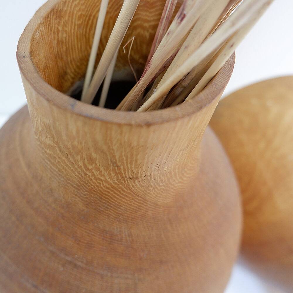 Paire de vases décoratifs vintage en bois de paulownia