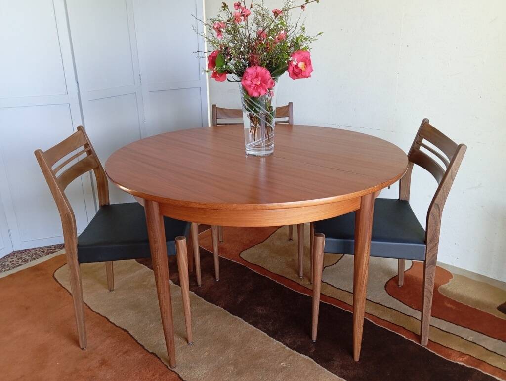 Scandinavian round extendable teak table