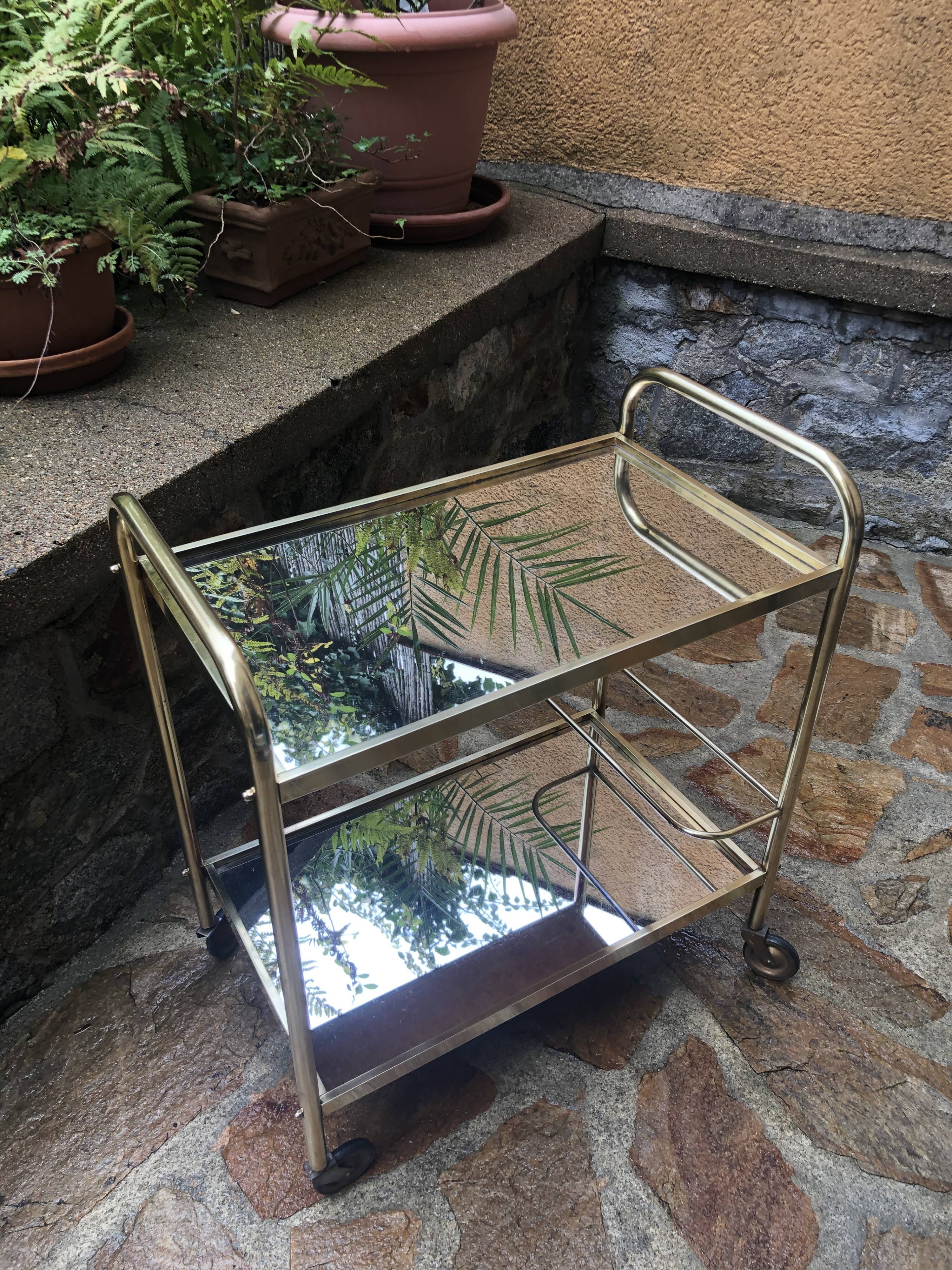 Golden rolling desserte vintage mirror trays