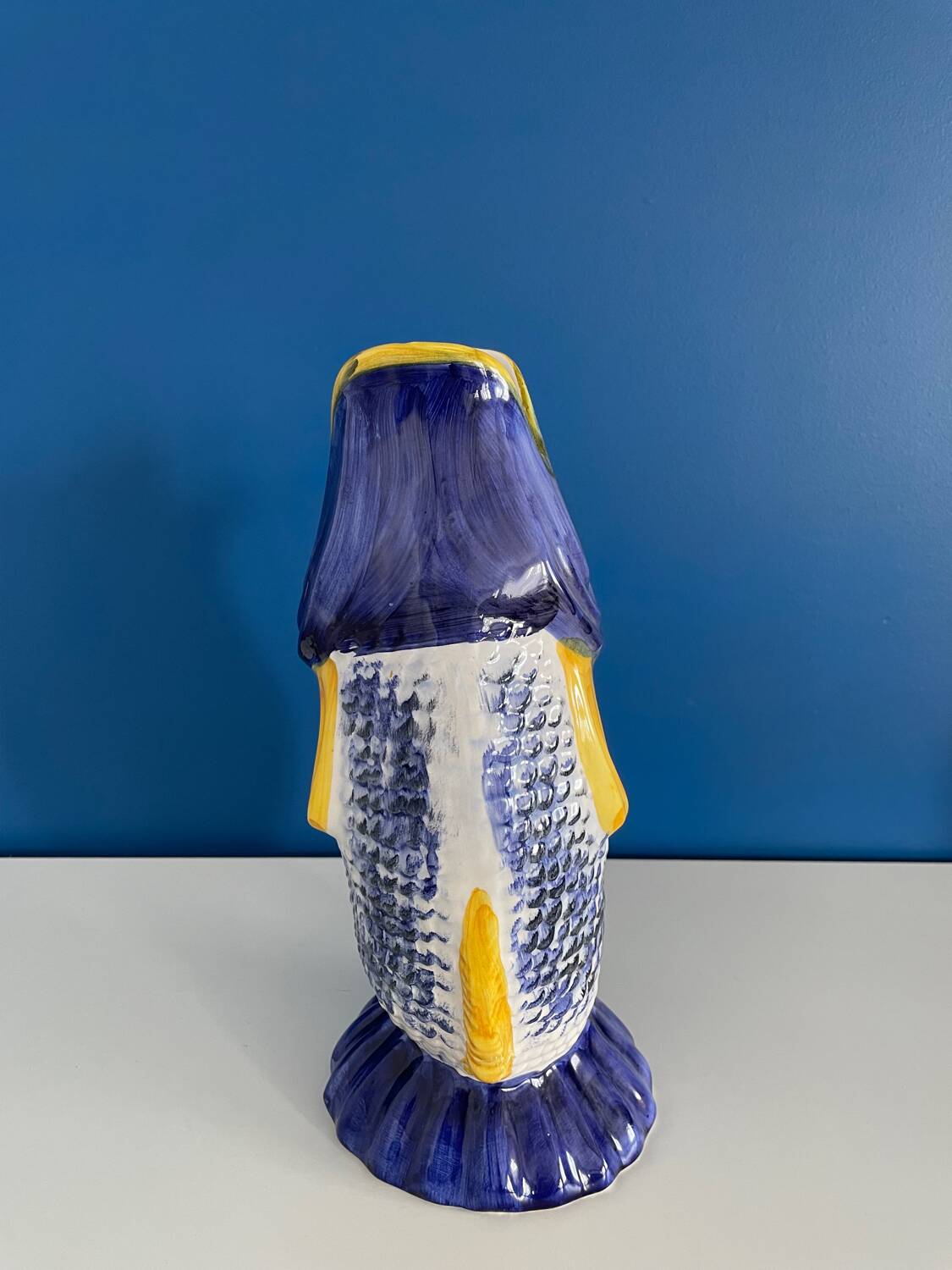 Slush ceramic fish vase