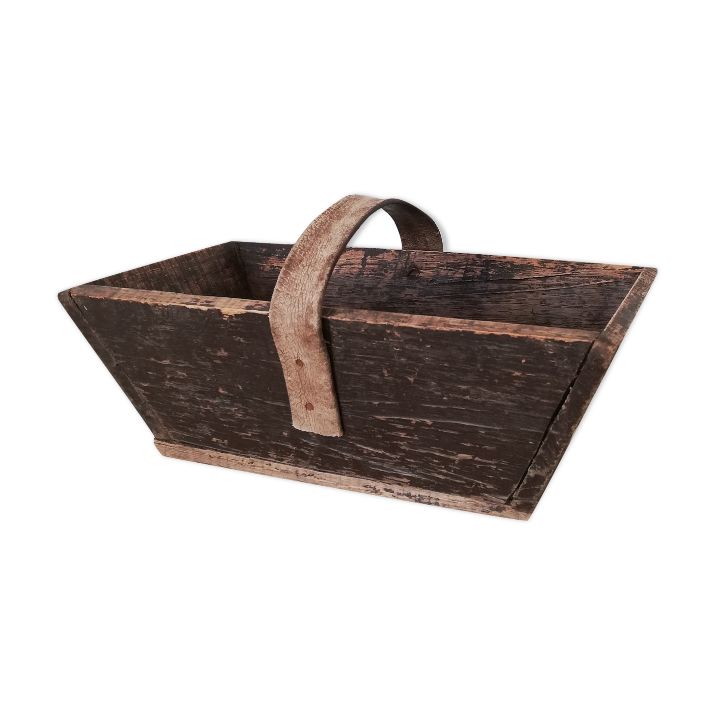 Dark wooden harvest basket