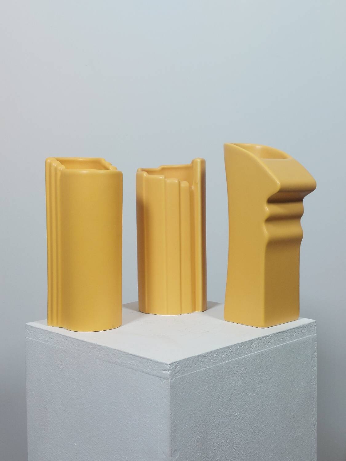Trio de vases jaunes de style Memphis par ASA Allemagne