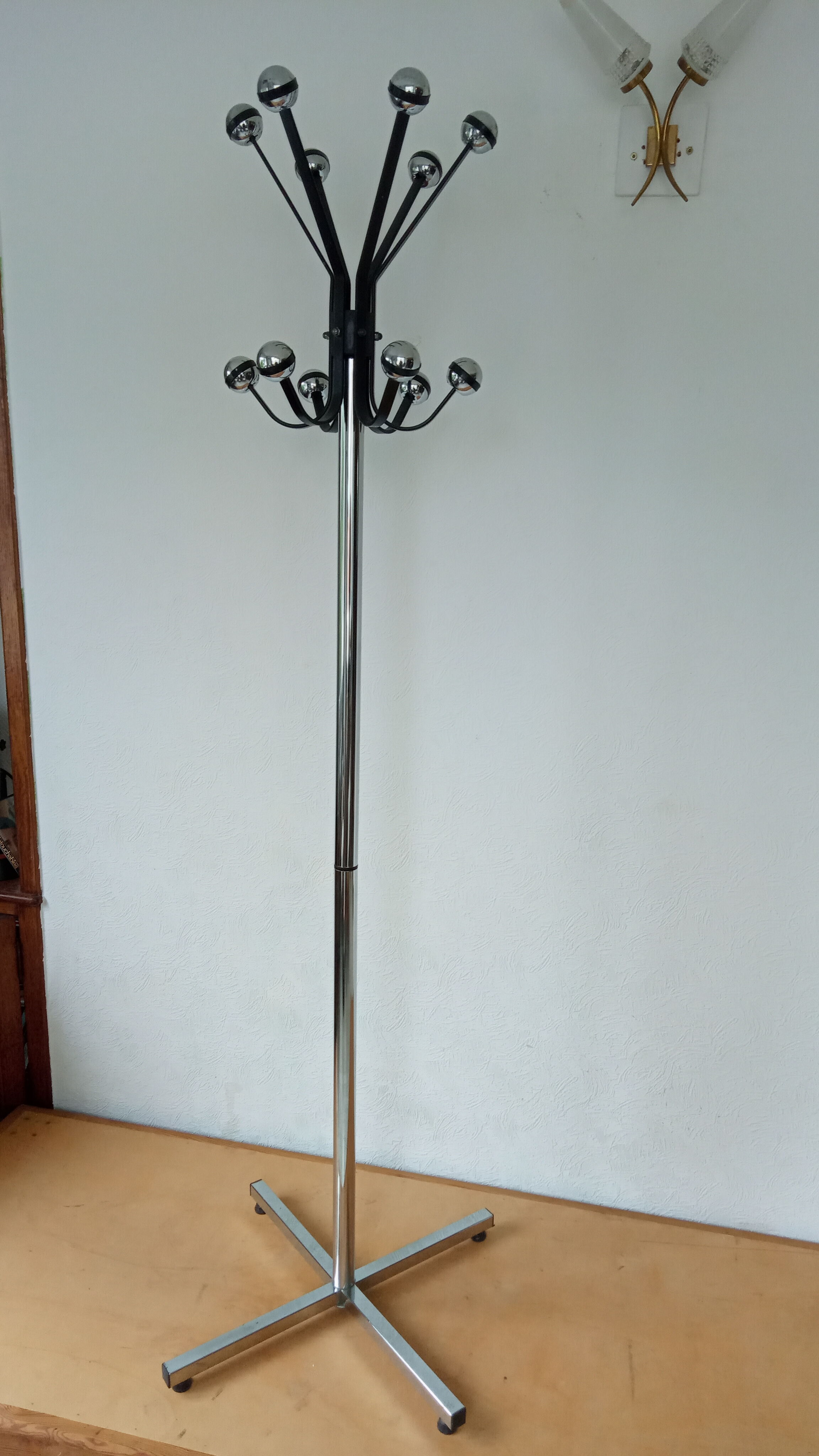 Parrot coat rack 70s