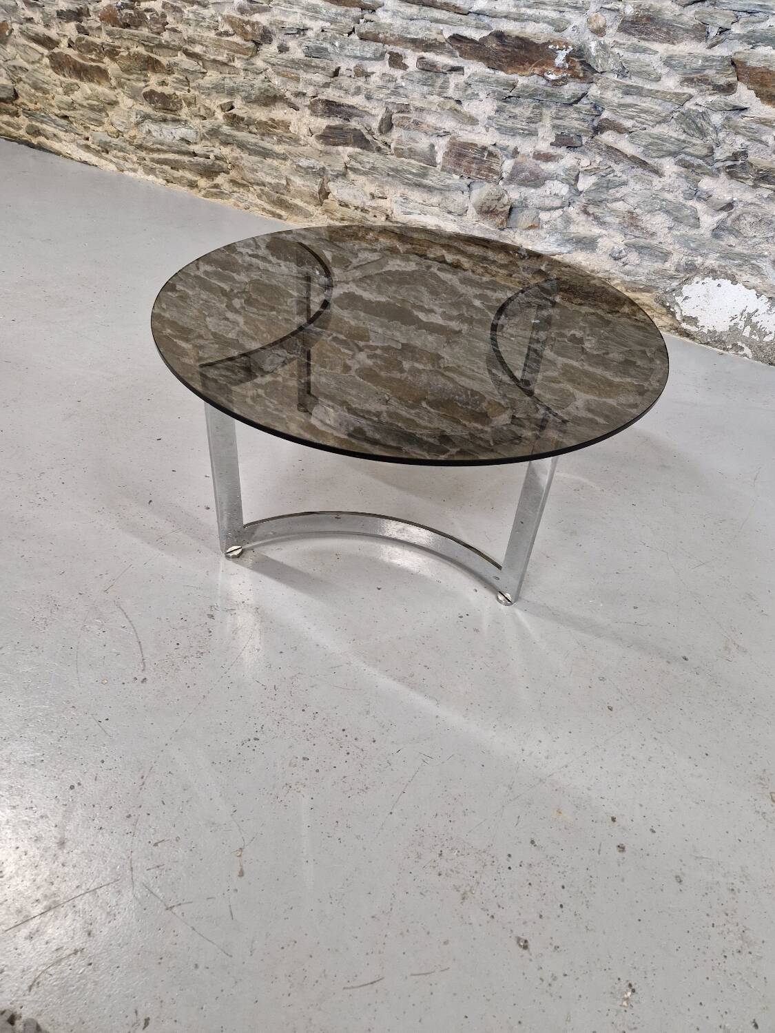 Table basse design Paul Legeard verre fumé et chrome