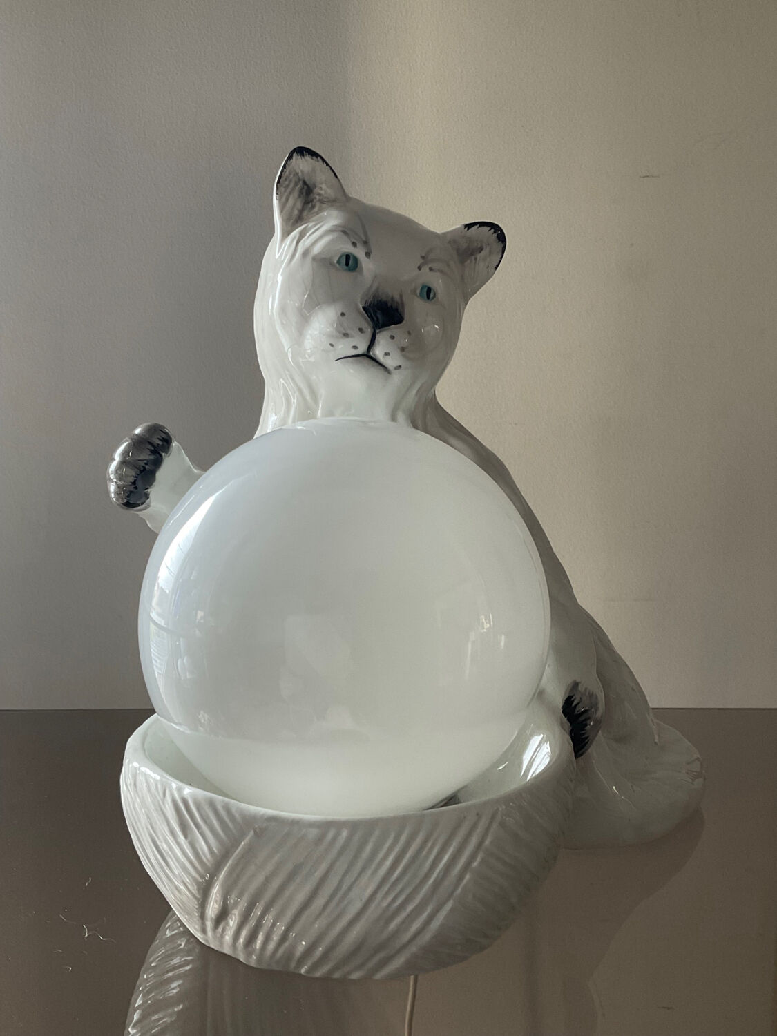 Vintage ceramic cat lamp from the 70s