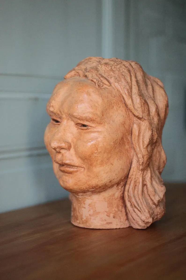 Sculpture signed Doloire, terracotta sculpture, woman's head sculpture, collection, interior decoration.