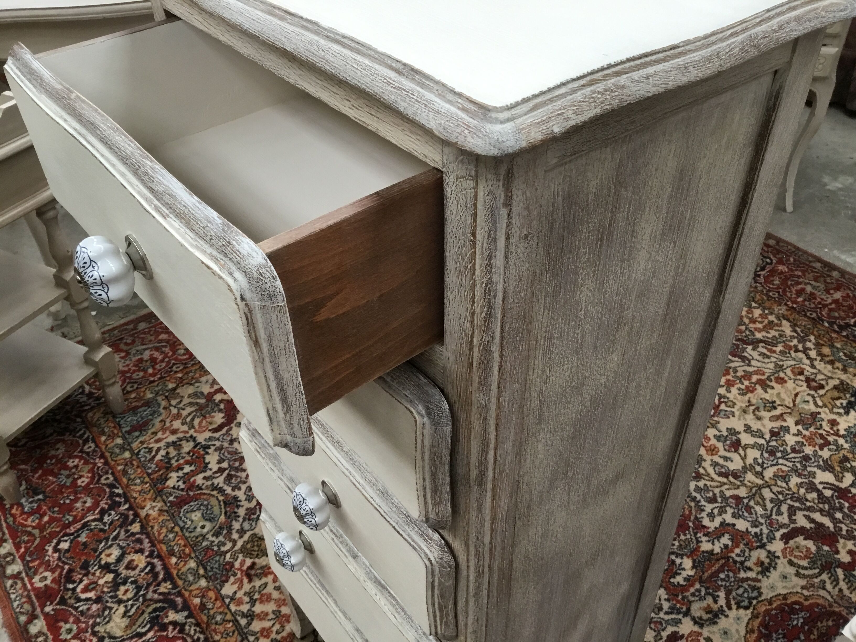 Cerus wood chiffonnier, 5 drawers