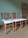 Chaises bistrot anciennes blanches