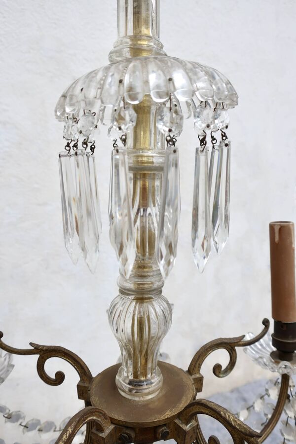 Lustre bronze à pampilles cristal vers 1950, 5 lumières, H = 81 cm
