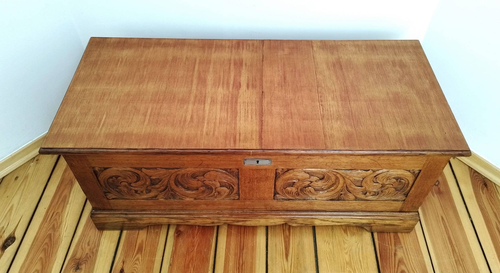 Vintage chest, the 50s