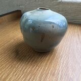 Vase artisanal forme libre bleu