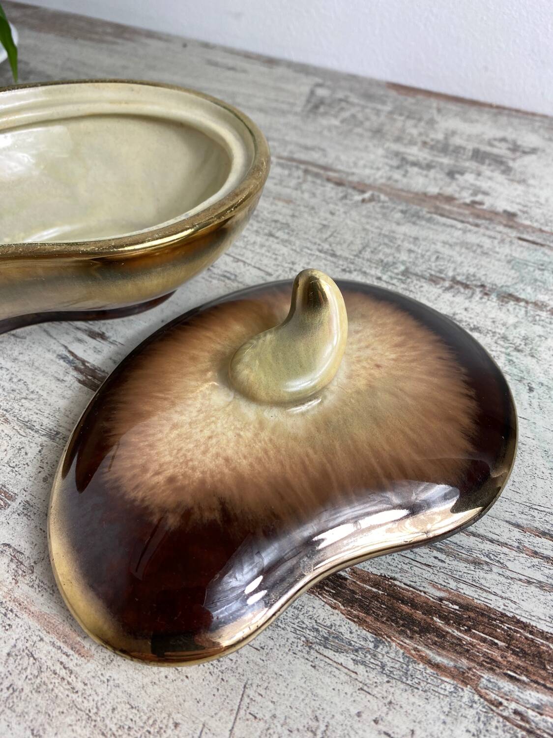 Foreign ceramic candy dish