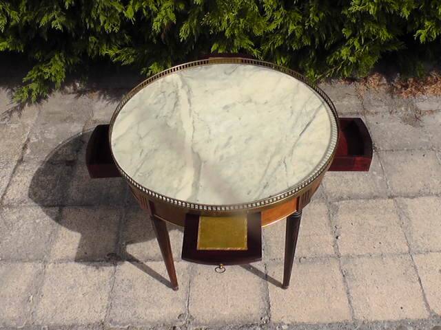 Hot water bottle table