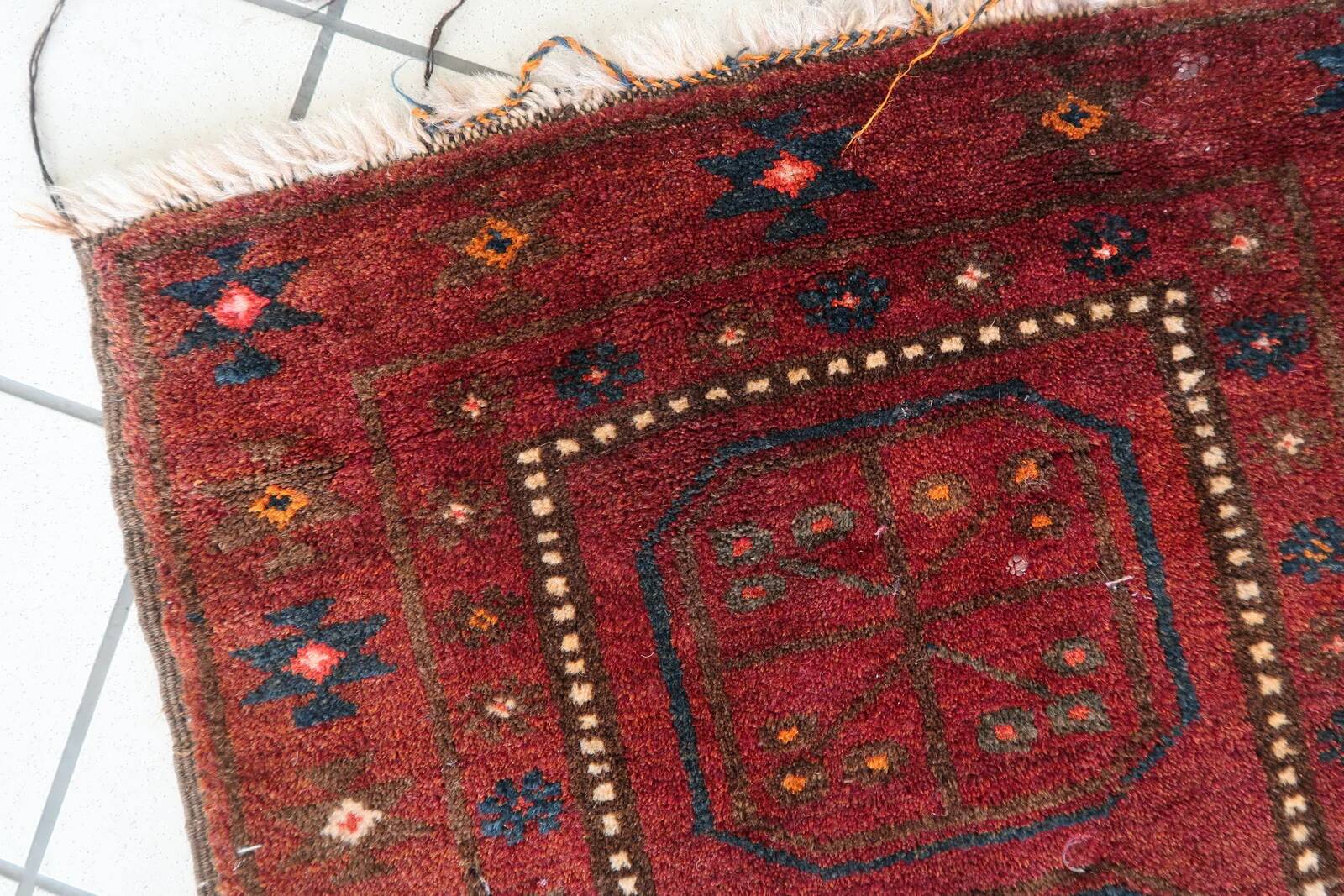 Handmade vintage Afghan Baluch rug 63cm x 109cm 1950s - 1С1169