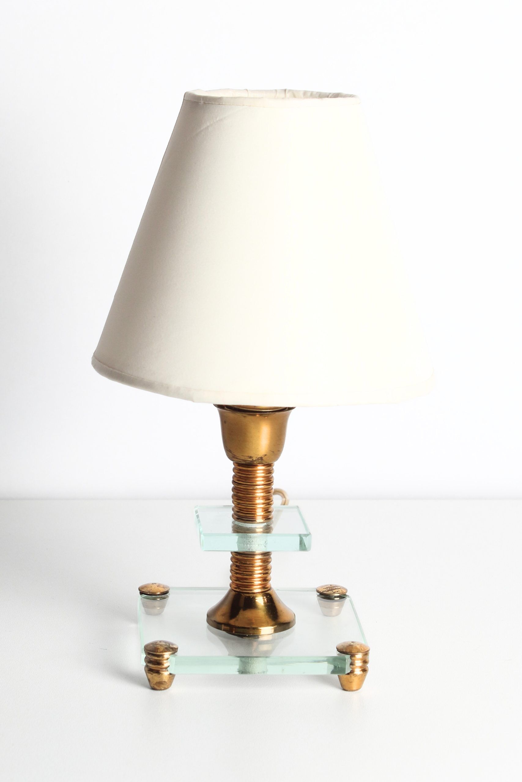 Small table lamp, in the style of Pietro Chiesa for Fontana Arte.