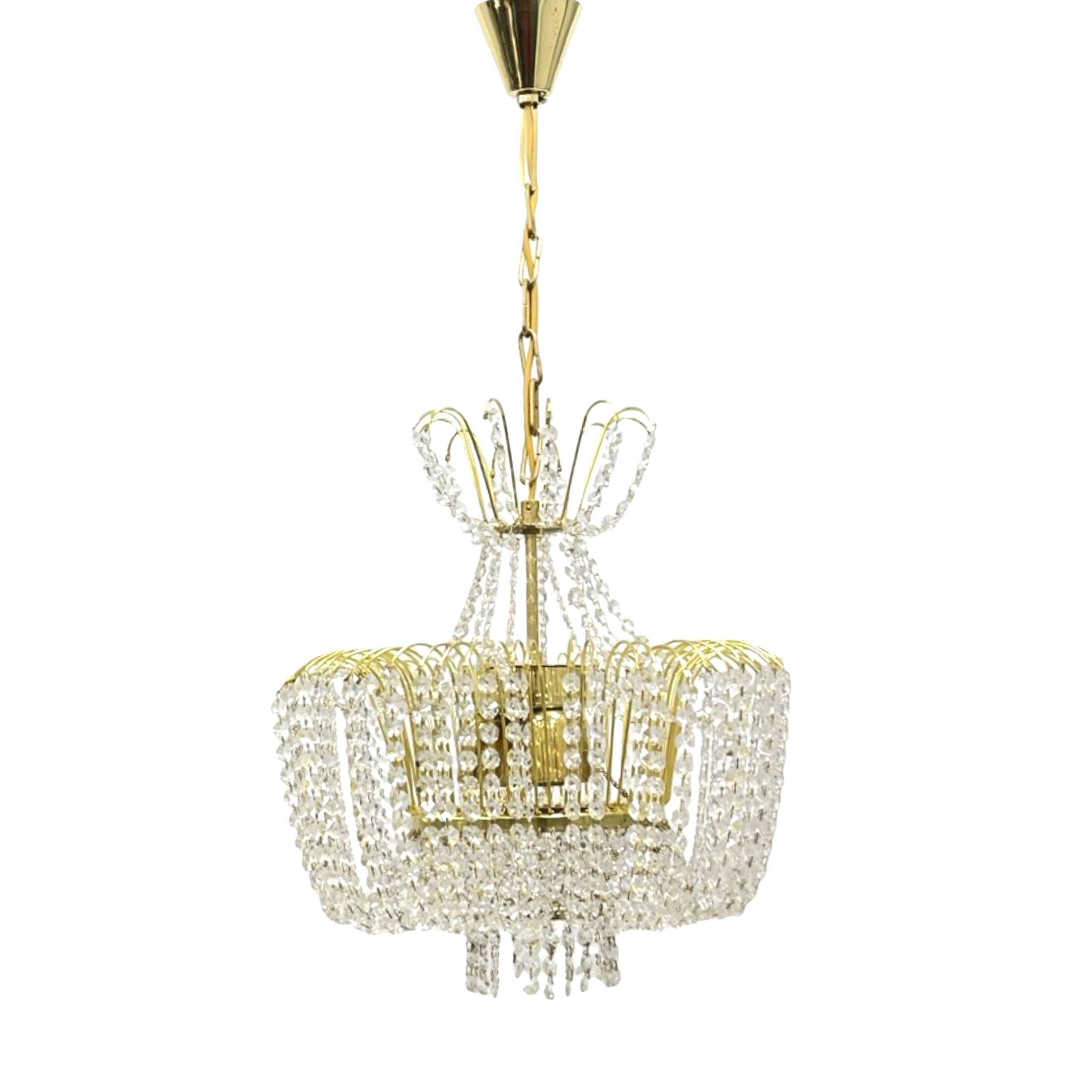 Kamenický Šenov crystal chandelier, gilded brass, 1970s, Czechoslovakia
