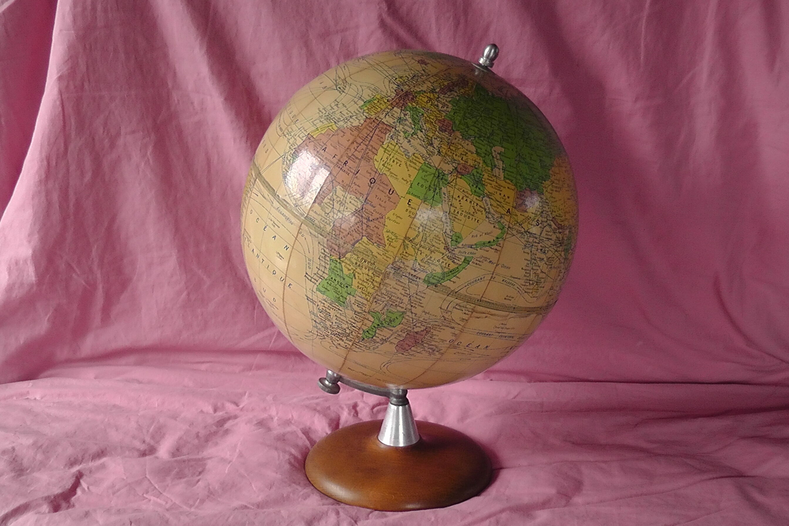 Globe terrestre Girard Barrère 42 cm 1950