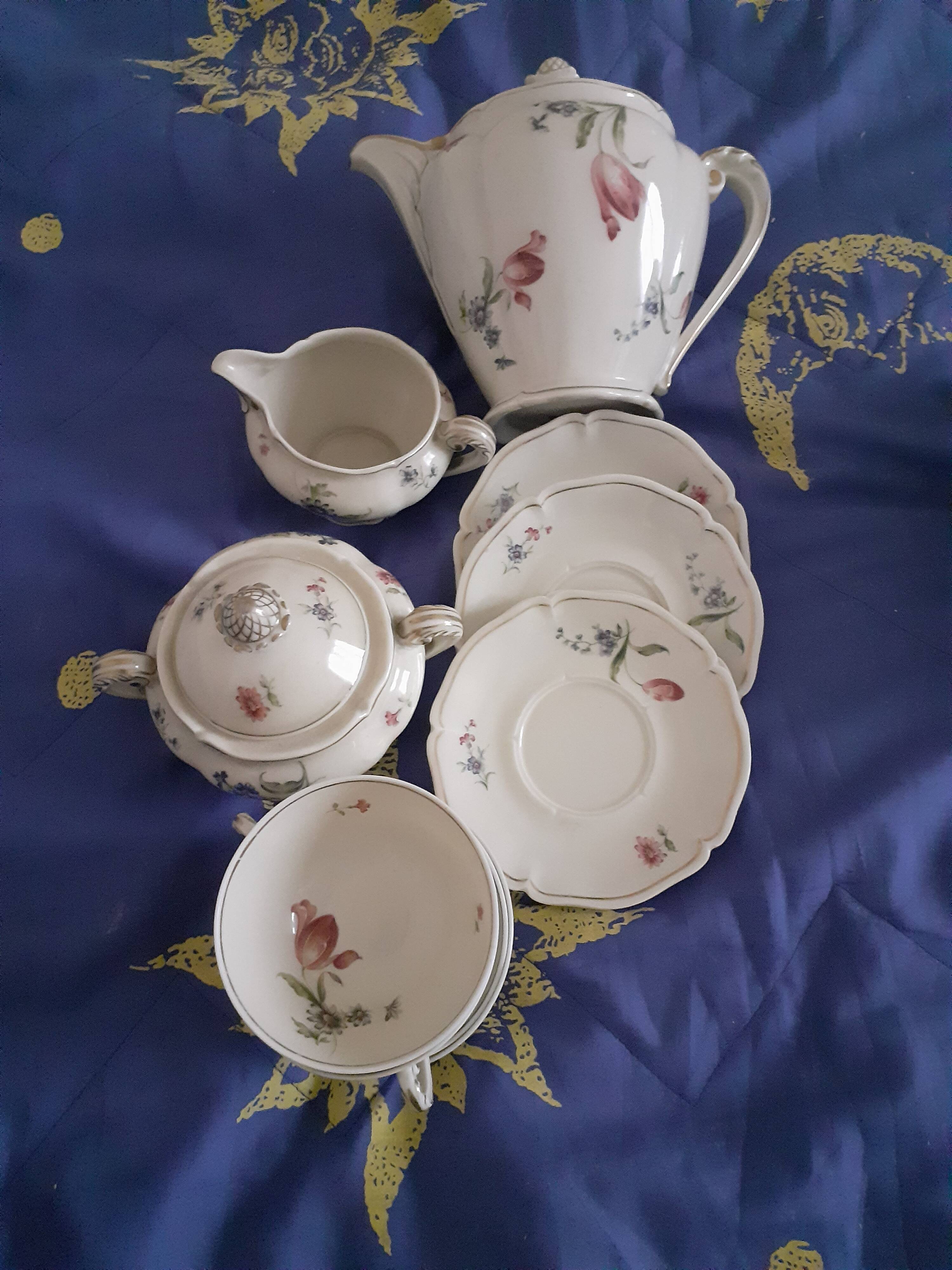 Tea and cake service