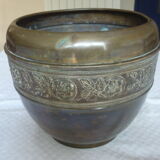 Cache pot brass floral décor