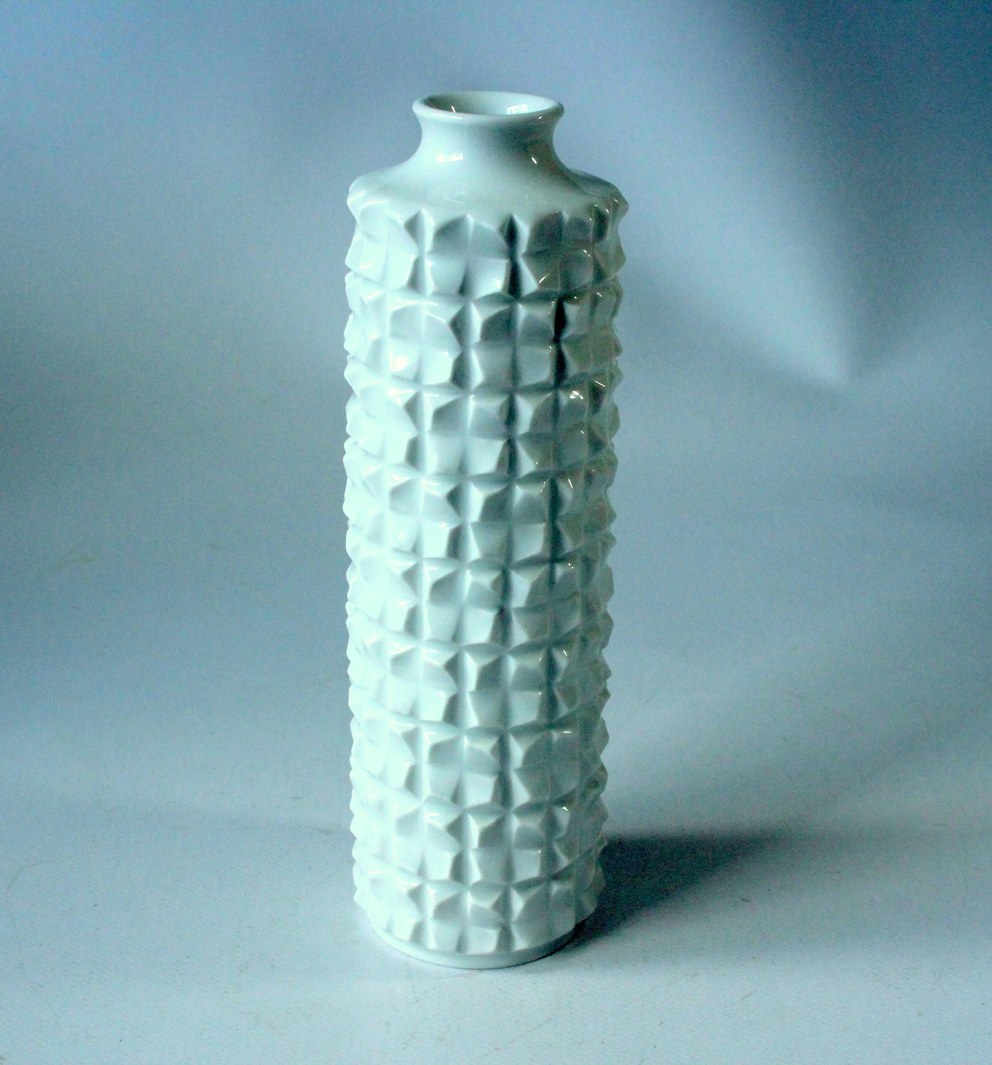 Vase en porcelaine de Meissen fait à la main - conçu par Ludwig Zepner