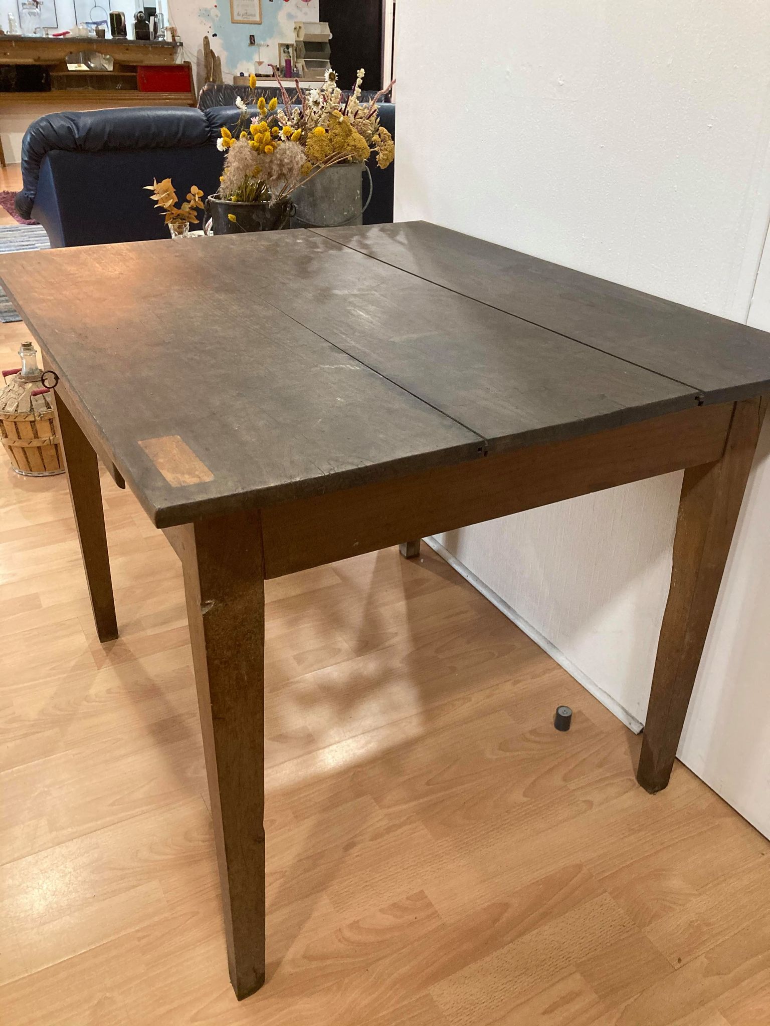 Farm table