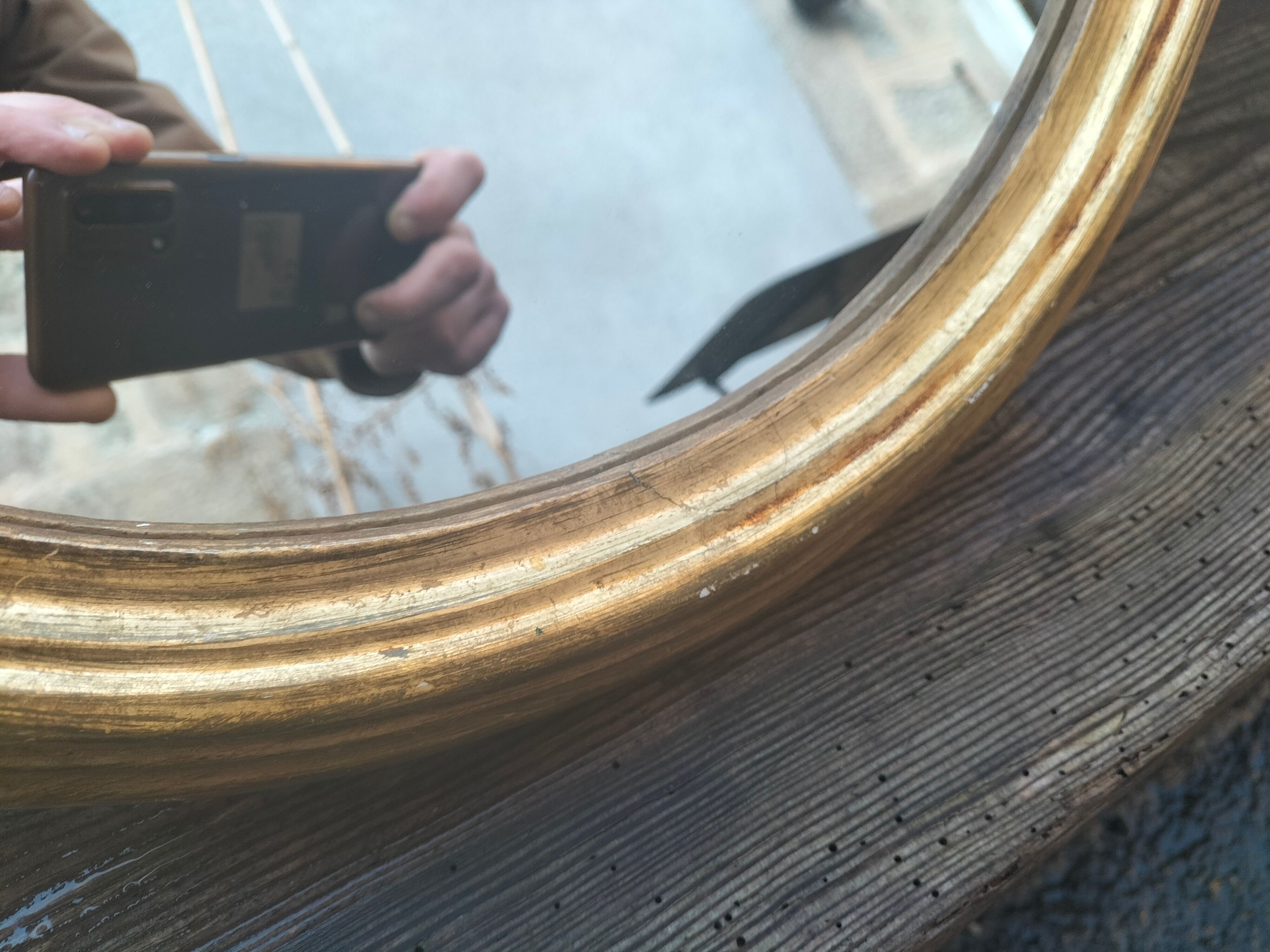 Round golden mirror, 46 cm