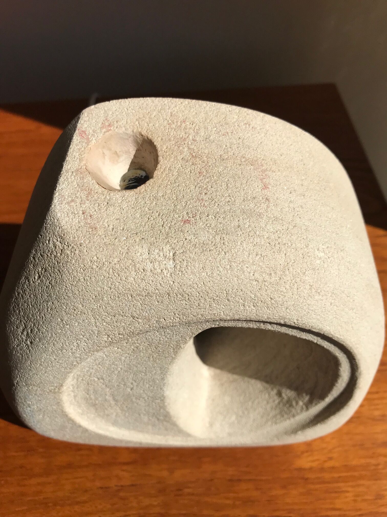 Carved stone lamp signed Arsène Galisson - 1980s