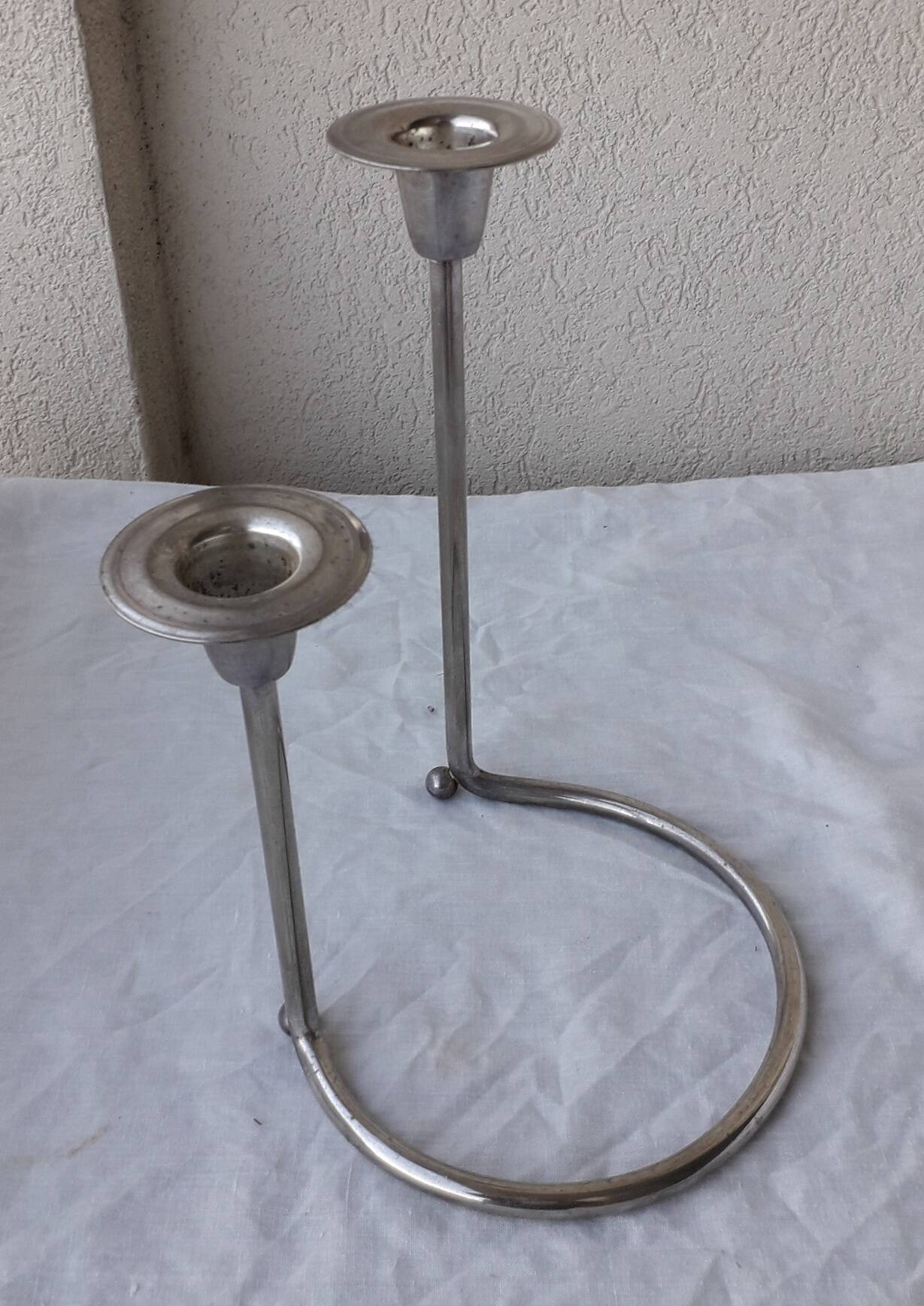 Double metal candle holder