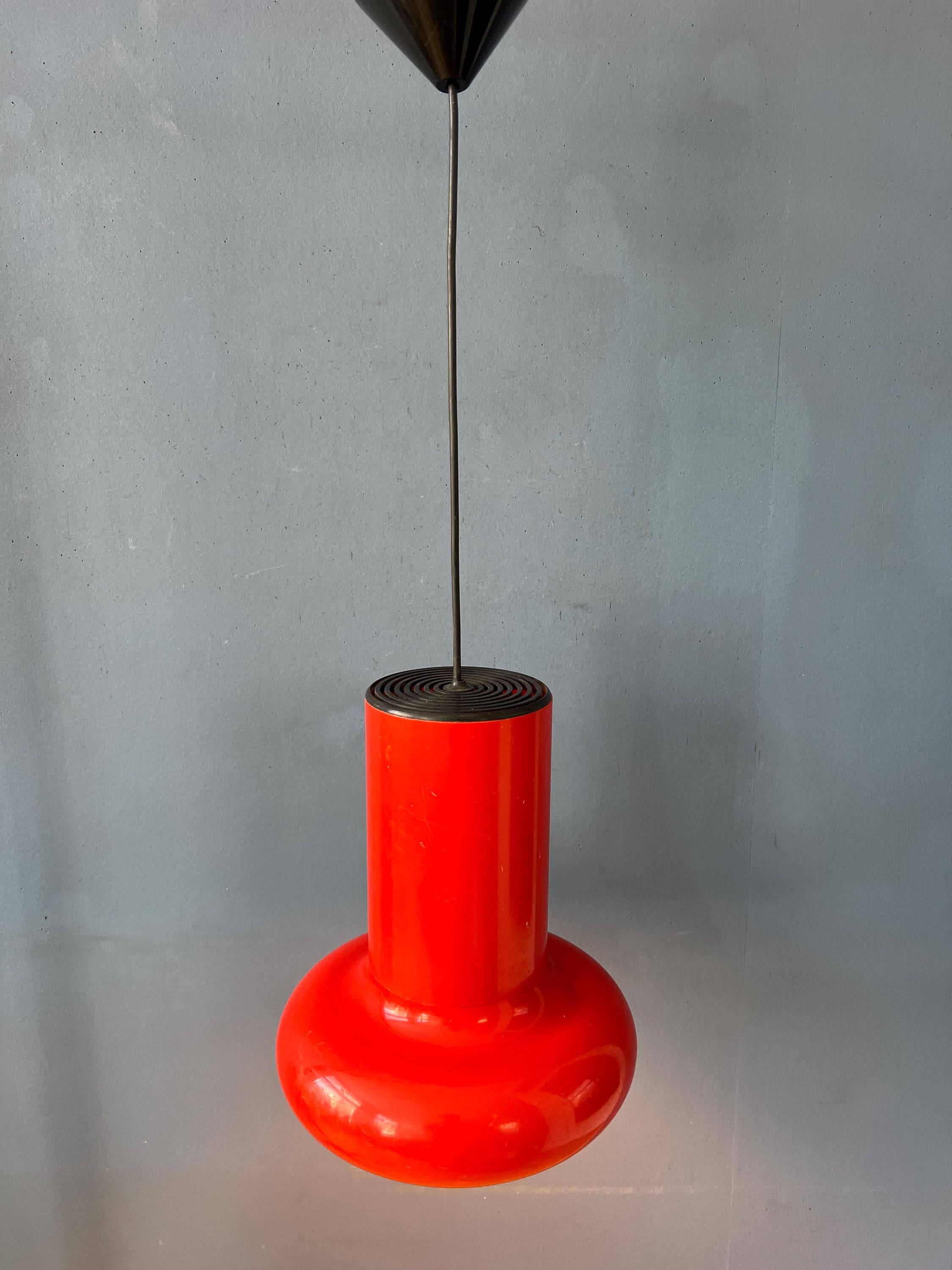 Suspension vintage Space Age conique rouge