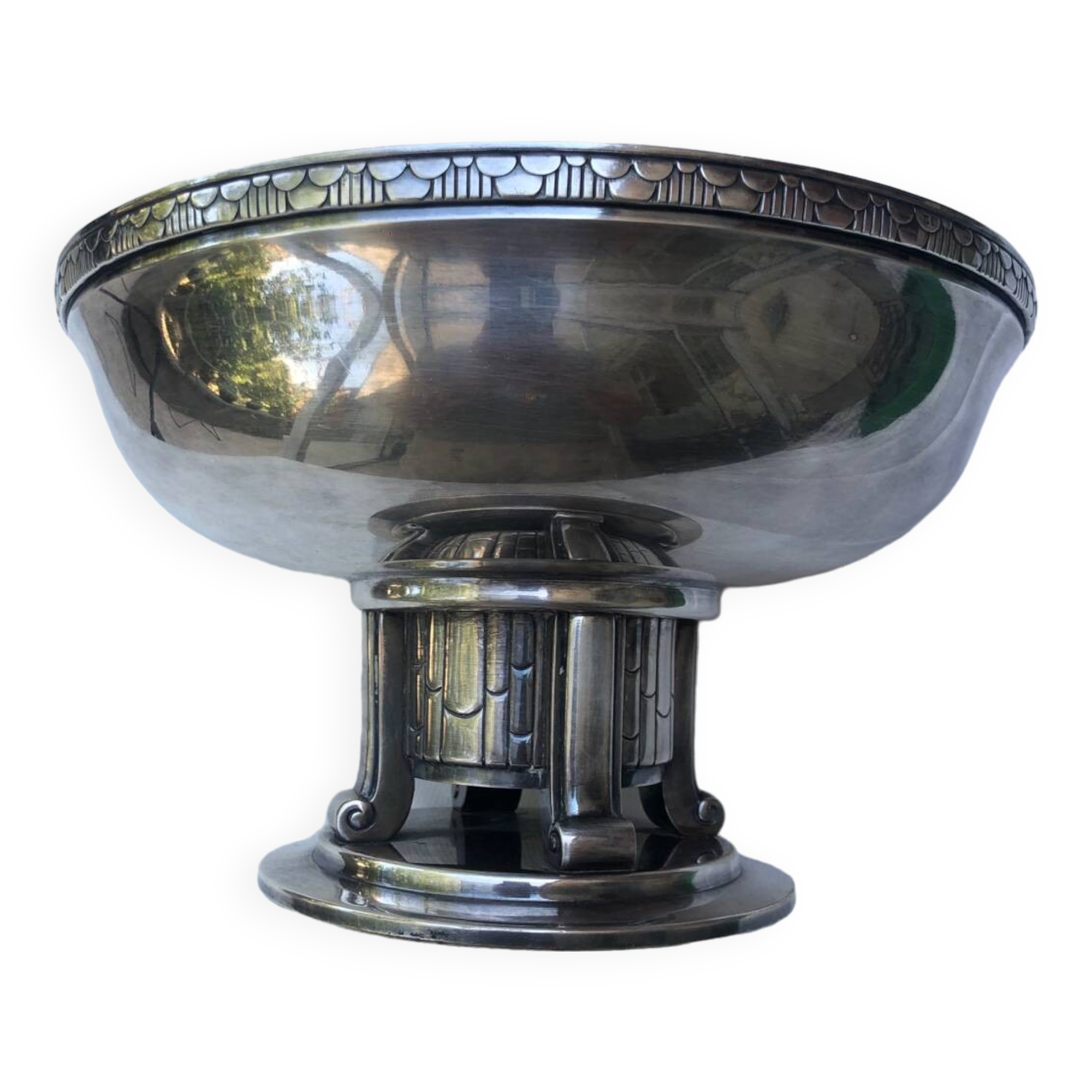 Vintage art deco cup in silver metal