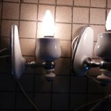 Paire d'appliques chrome et céramique blanche