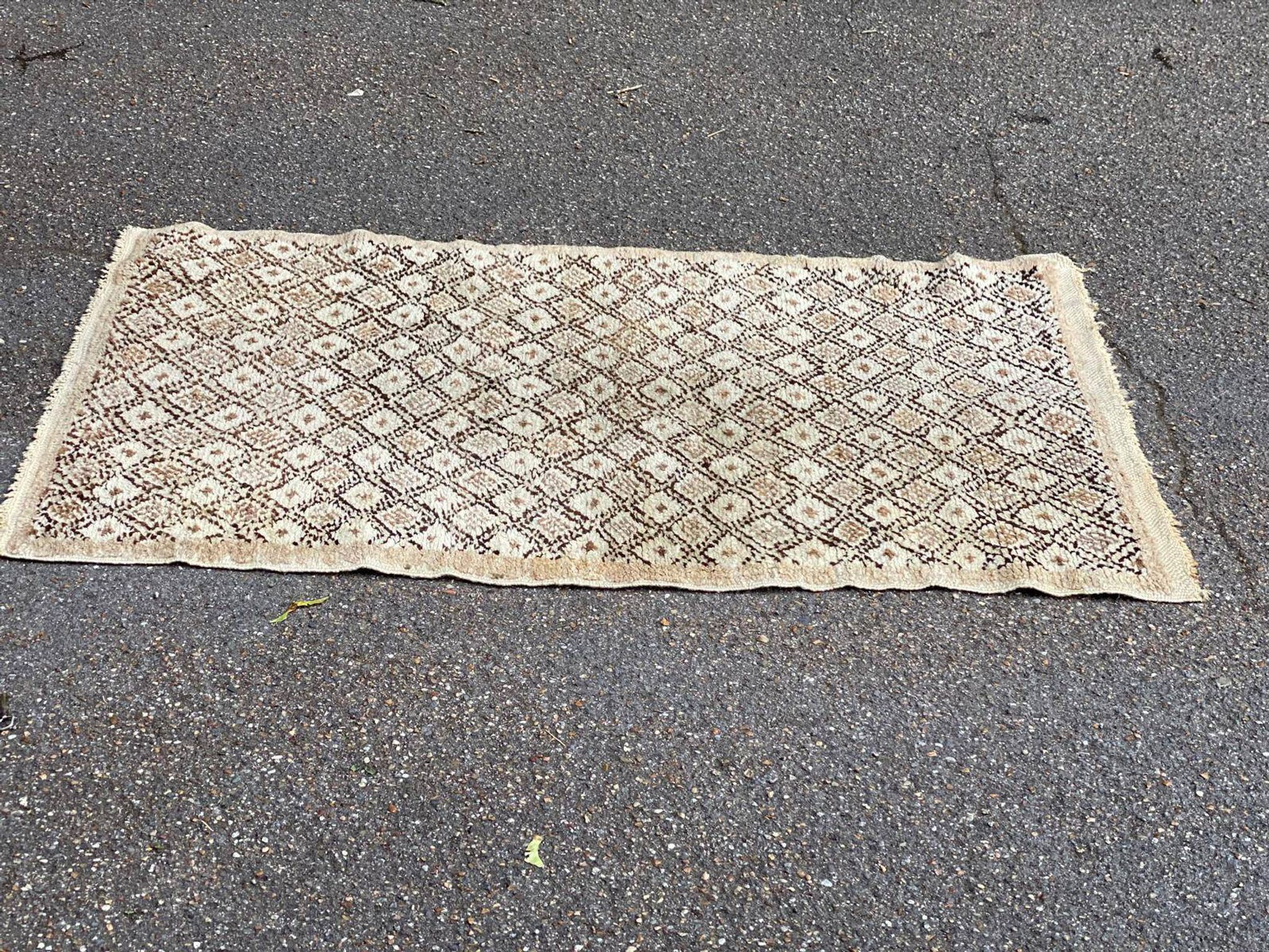 Persian rug in knotted wool beige flower 170x90