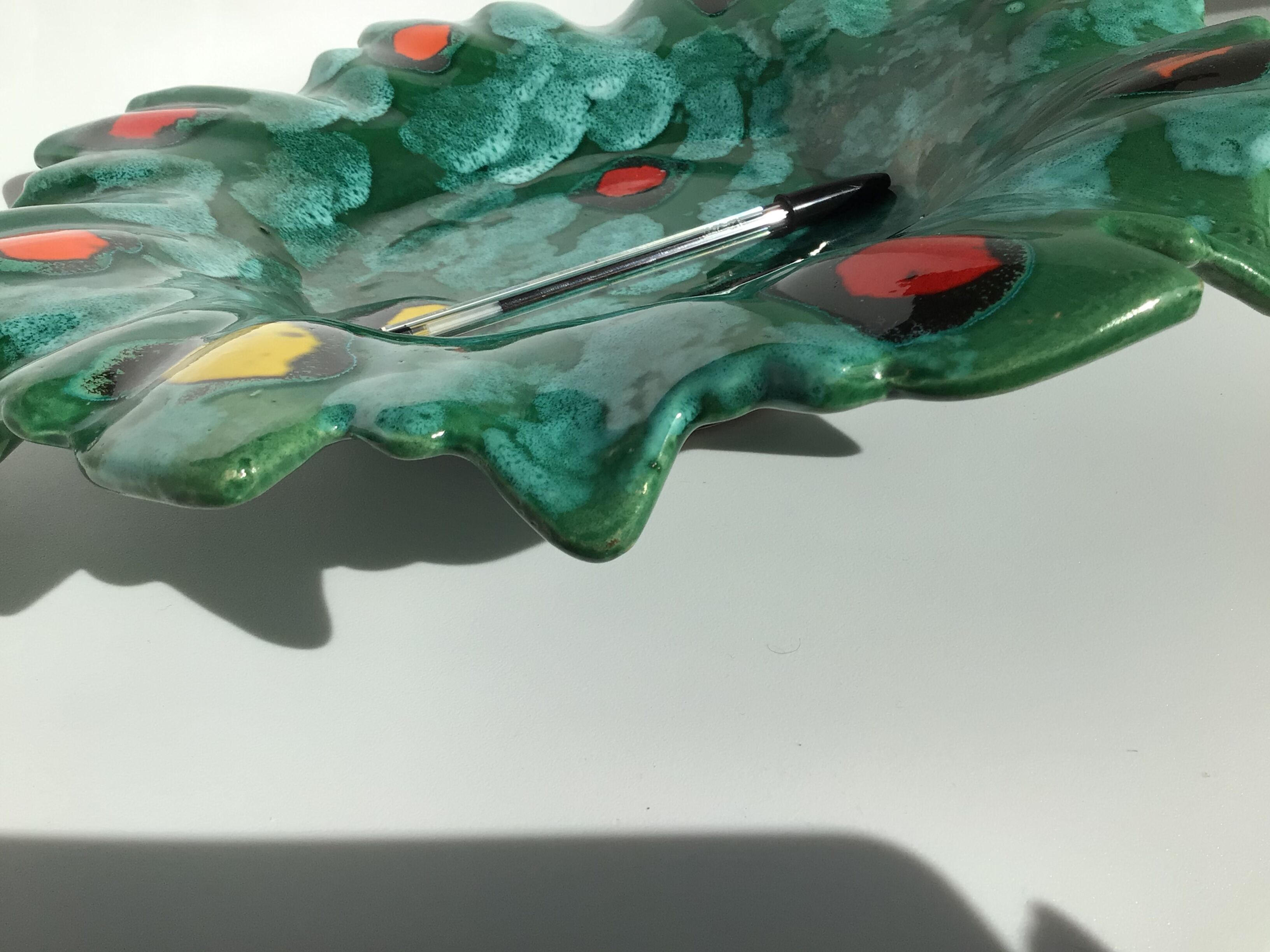 Green earthenware cut edge cut lozenges