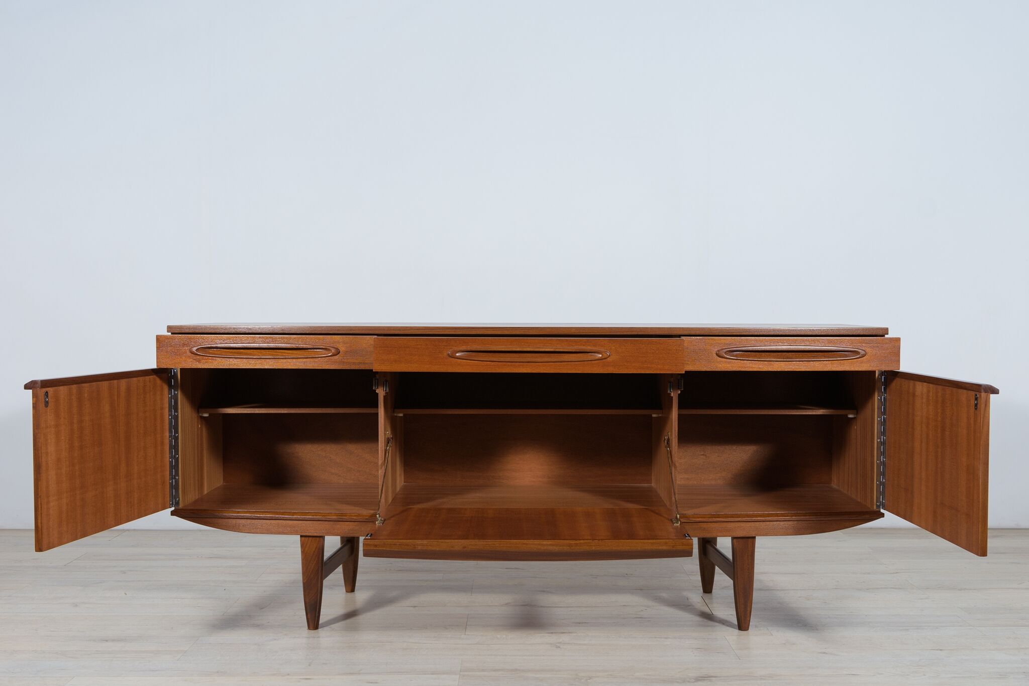 Mid-century british teak sideboard, 1960s
