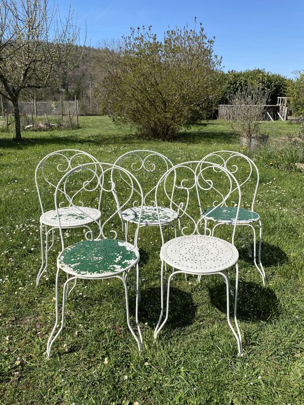 5 chaises de jardin en fer forgé ajouré